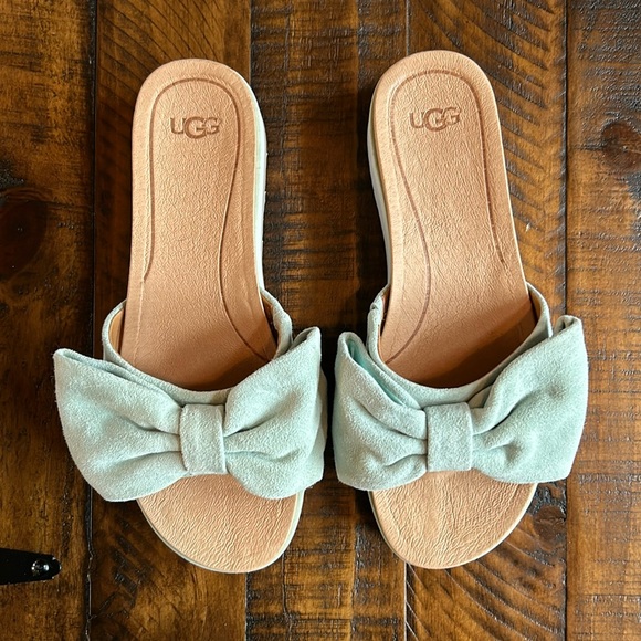 UGG Shoes - UGG Aqua Joan Platform Bow Suede Slides/Sandals | Size 8